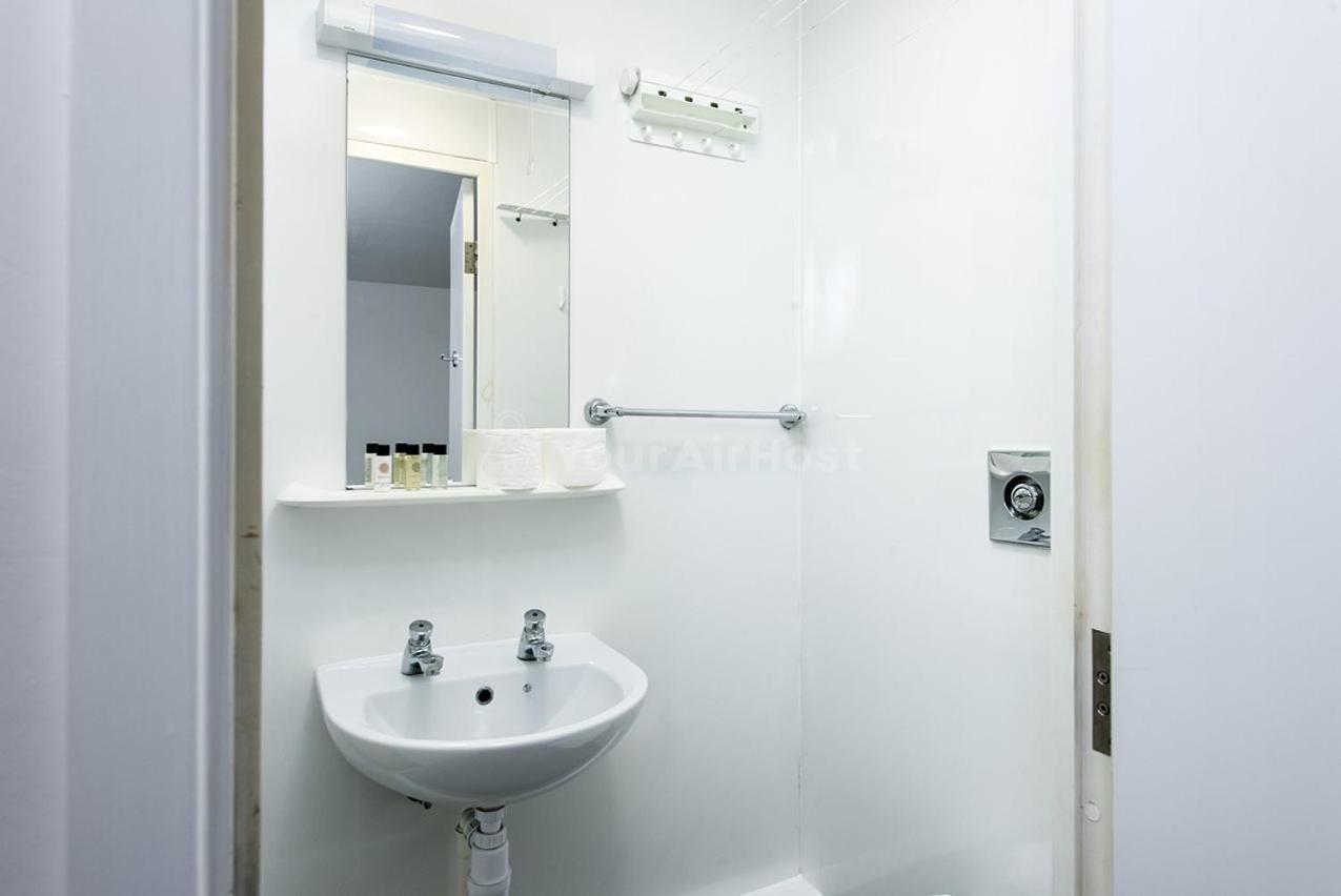 Bloomfield Court Apartment ลอนดอน ภายนอก รูปภาพ